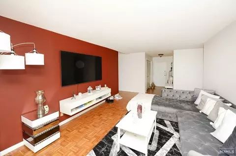 344 Prospect Ave #8B, Hackensack, NJ 07601 photo 1