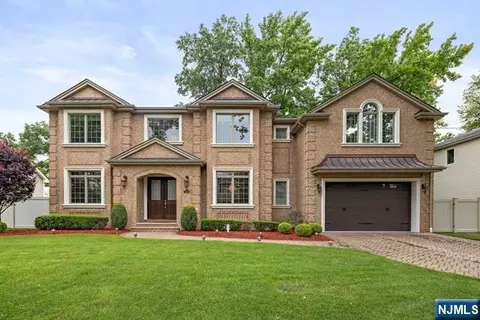 217 Addison Pl, Paramus, NJ 07652 photo 1