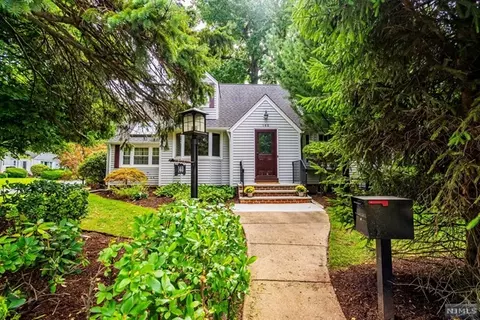 140 Allen St, Hackensack, NJ 07601 photo 1
