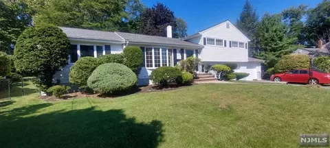 651 Cambridge Rd, Paramus, NJ 07652 photo 1
