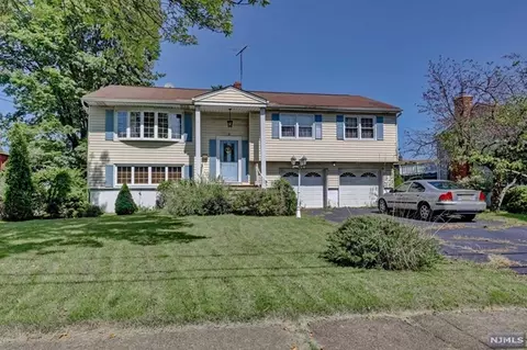 47 Knox Pl, Paramus, NJ 07652 photo 1