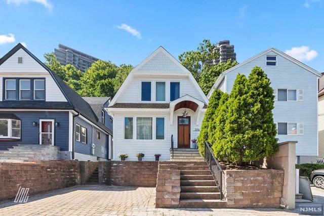Central Harlem, New York Single Family Homes with Waterfront For Sale