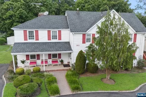193 W Midland Ave, Paramus, NJ 07652 photo 1