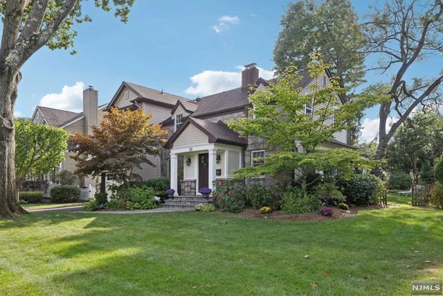 20 Delmar Ave, Glen Rock, NJ 07452 | 41 Photos - Movoto