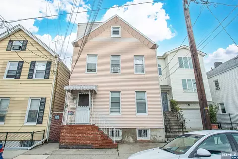 19 Barbara St, Newark, NJ 07105