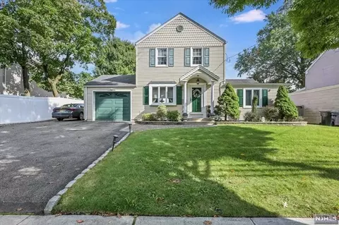 396 Spring Valley Rd, Paramus, NJ 07652 photo 1