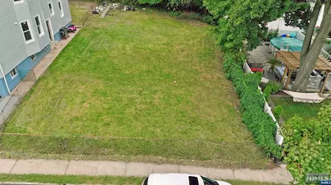 478-482 Vernon Pl, Orange, NJ 07050