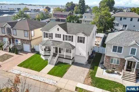 689 3rd St, Secaucus, NJ 07094 photo 1