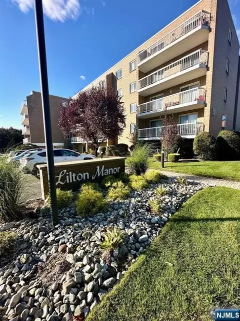 38 Moonachie Rd #311, Hackensack, NJ 07601 photo 1