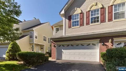 219 Warbler Dr, Wayne, NJ 07470 photo 1