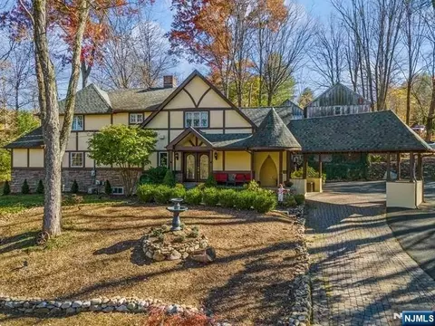 304 E Saddle River Rd, Saddle River, NJ 07458 photo 1
