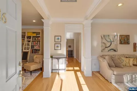 16 Mulberry Ct, Paramus, NJ 07653 photo 1