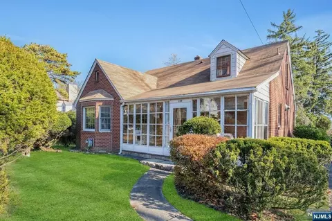 106 N Farview Ave, Paramus, NJ 07652 photo 1