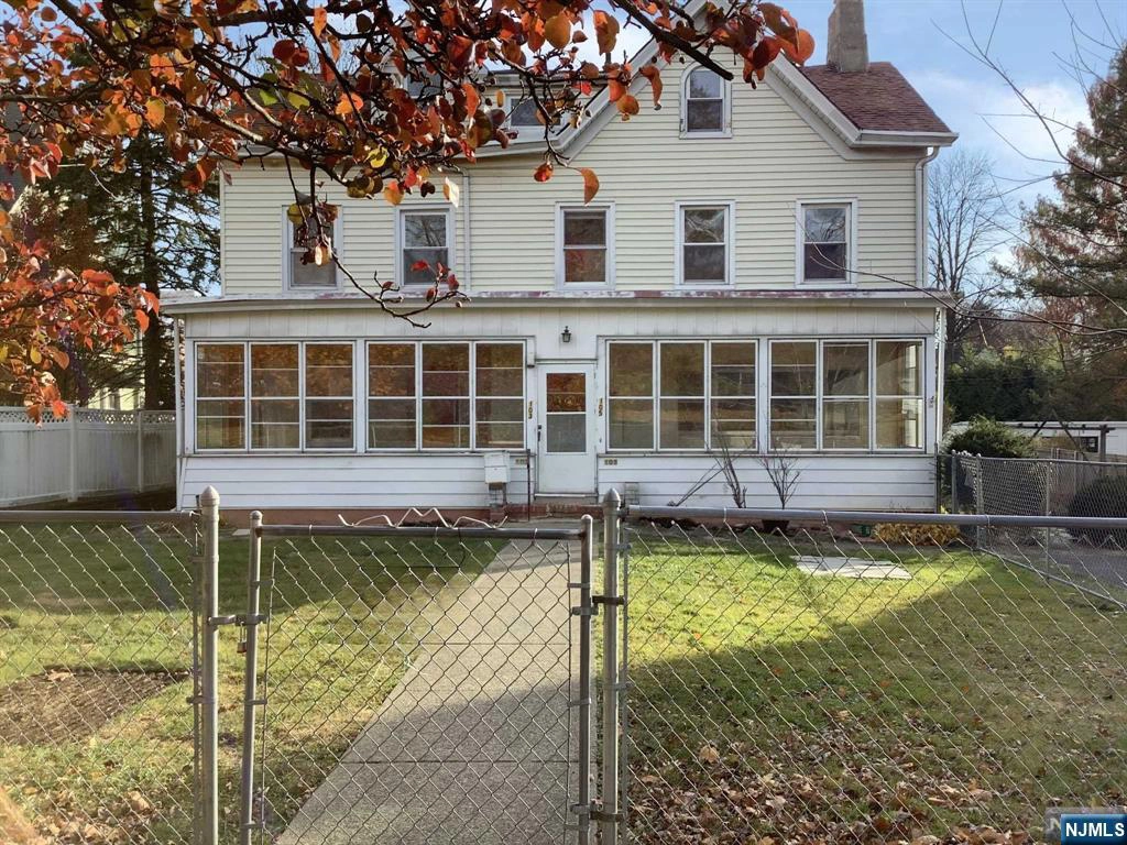 103-105 Orange Rd