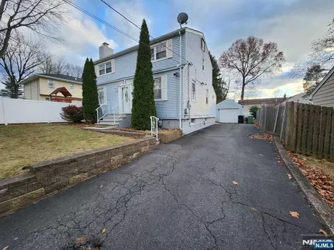 484 E Ridgewood Ave, Paramus, NJ 07652 photo 1