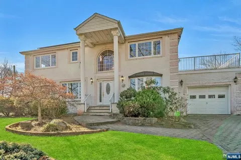 238 Addison Pl, Paramus, NJ 07652 photo 1