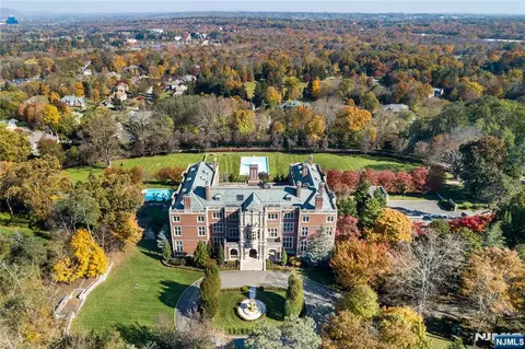 675 Ramapo Valley Rd, Mahwah, NJ 07430