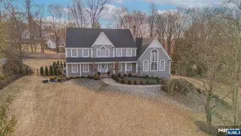14 Willow Hl, Saddle River, NJ 07458 photo 1