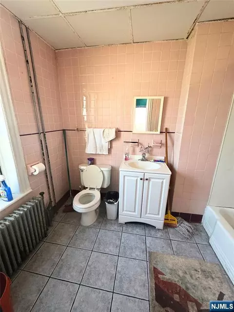 Bath - 72 Lawrence St, Hackensack, NJ 07601 photo 1 of 4