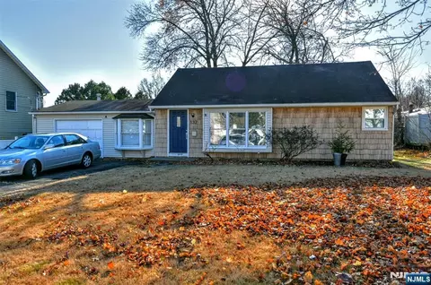 132 Thomas Dr, Paramus, NJ 07652 photo 1