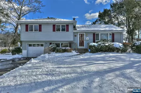 684 Cambridge Rd, Paramus, NJ 07652 photo 1