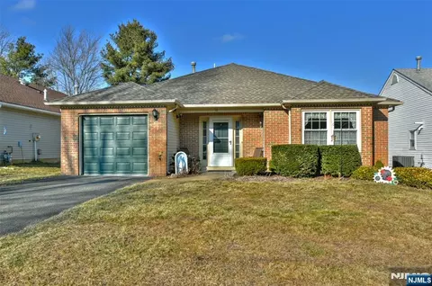 12 Chipmunk Dr, Brick, NJ 08724 photo 1