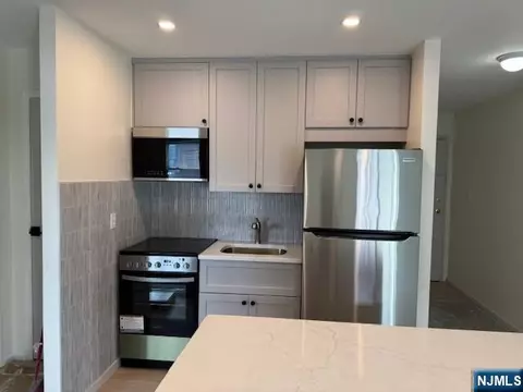 20 Jefferson St #C9, Hackensack, NJ 07601 photo 1