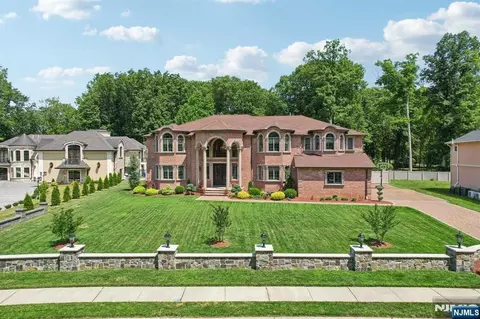 5 Sipporta Ln, Paramus, NJ 07652 photo 1
