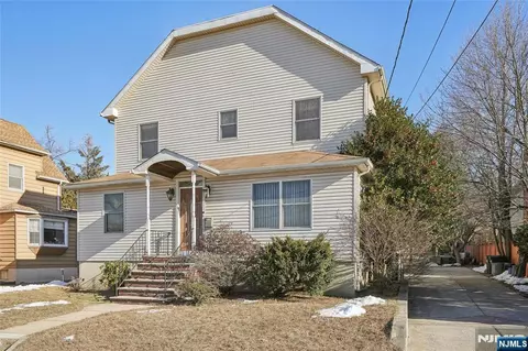 220 Webster Ave, Lyndhurst, NJ 07071