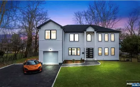 628 Knickerbocker Rd, Cresskill, NJ 07626 photo 1