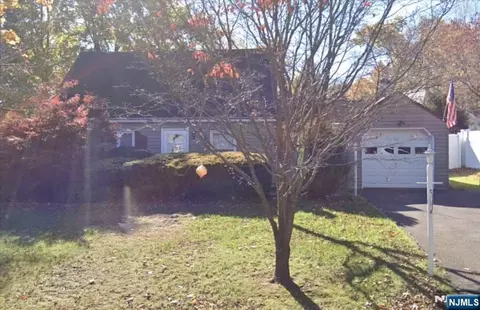 244 Washington Pl, Paramus, NJ 07652 photo 1