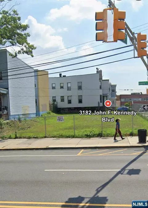 3182 John F Kennedy Blvd, Jersey City, NJ 07306