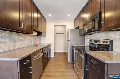 280 Kipp St #2E, Hackensack, NJ 07601 photo 1
