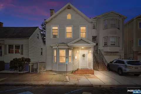 25 Davis St, Harrison, NJ 07029 photo 1