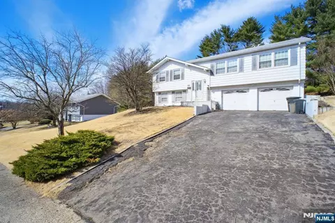 31 Myrtle Ave, Wayne, NJ 07470 photo 1