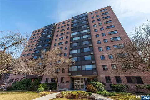 90 Prospect Ave #8D, Hackensack, NJ 07601 photo 1