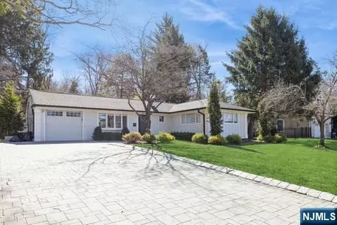 61 Macarthur Ave, Closter, NJ 07624 photo 1