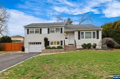 76 Crain Rd, Paramus, NJ 07652 photo 1