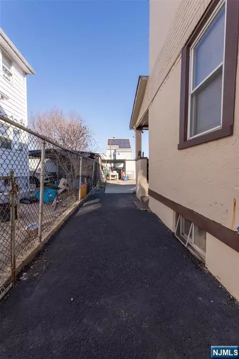 383 23rd St, Paterson, NJ 07514 photo 3