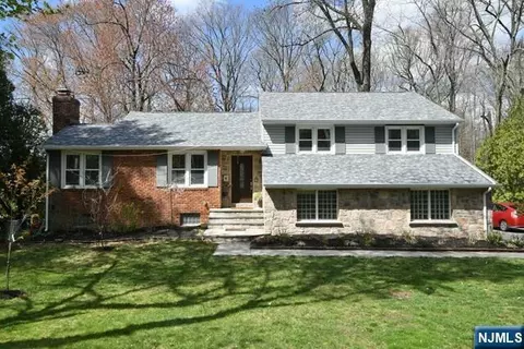 512 E Saddle River Rd, Ridgewood, NJ 07450 photo 1