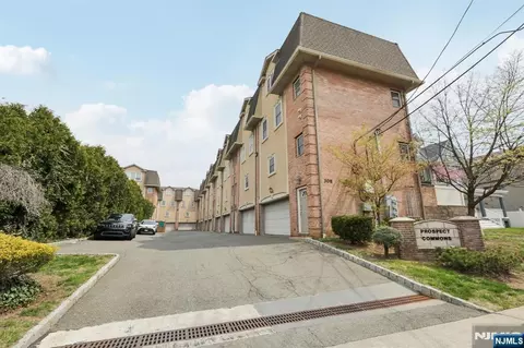 308 Hamilton Pl #21, Hackensack, NJ 07601 photo 1