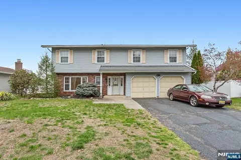 22 Chicopee Dr, Wayne, NJ 07470 photo 1