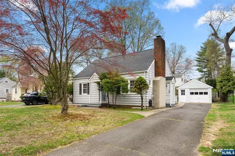 230 Knickerbocker Rd, Closter, NJ 07624 photo 1