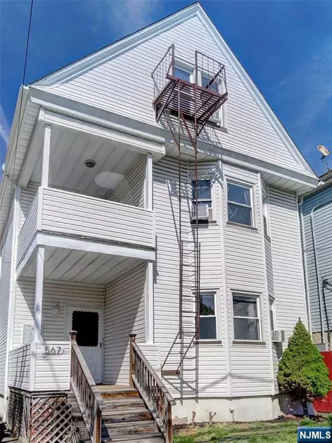 567 Mcchesney St, Orange, NJ 07050