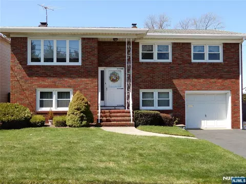 33 Mount Cedar Ave, Wallington, NJ 07057 photo 1
