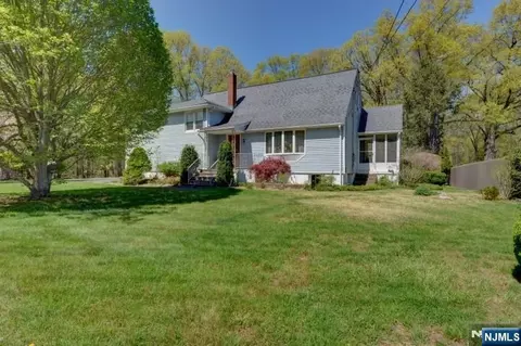 167 Valley Rd, Wayne, NJ 07470 photo 1