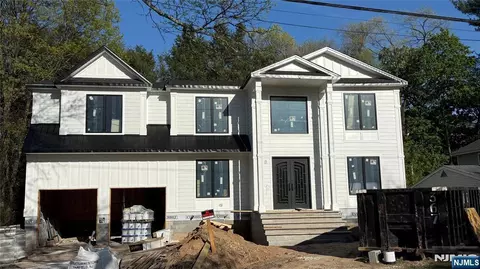 382 Harrison St, Paramus, NJ 07652 photo 1