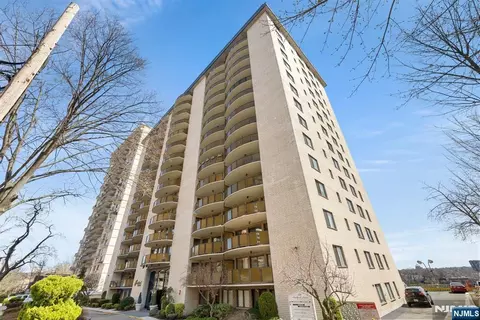 150 Overlook Ave #14F, Hackensack, NJ 07601 photo 1