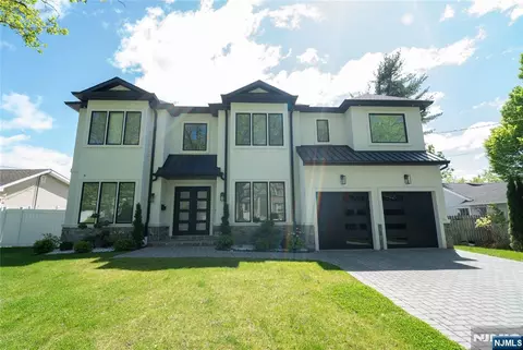 322 Bullard Ave, Paramus, NJ 07652 photo 1
