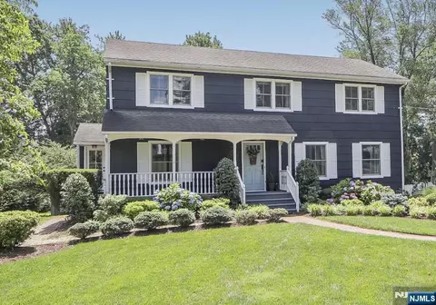 476 Lafayette Ave, Wyckoff, NJ 07481